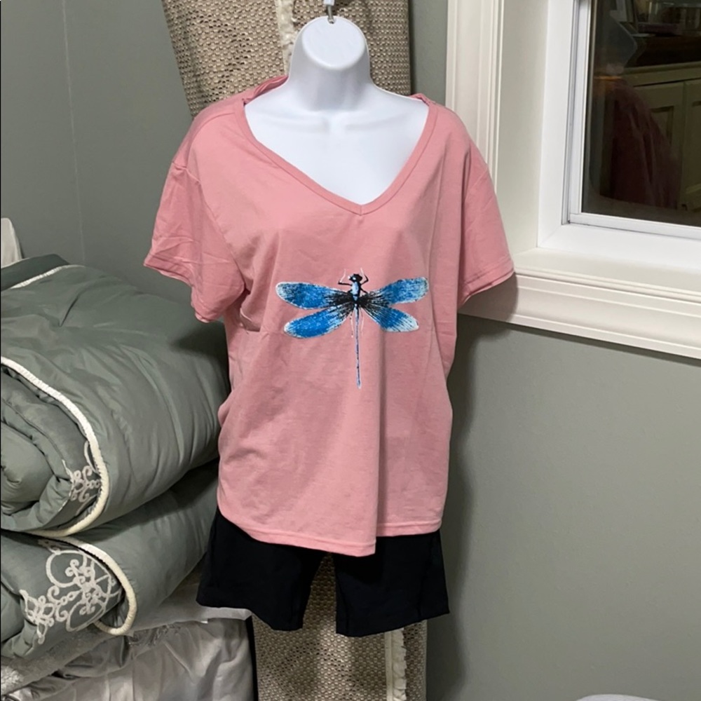 Rich pink v neck T with the softest cotton.